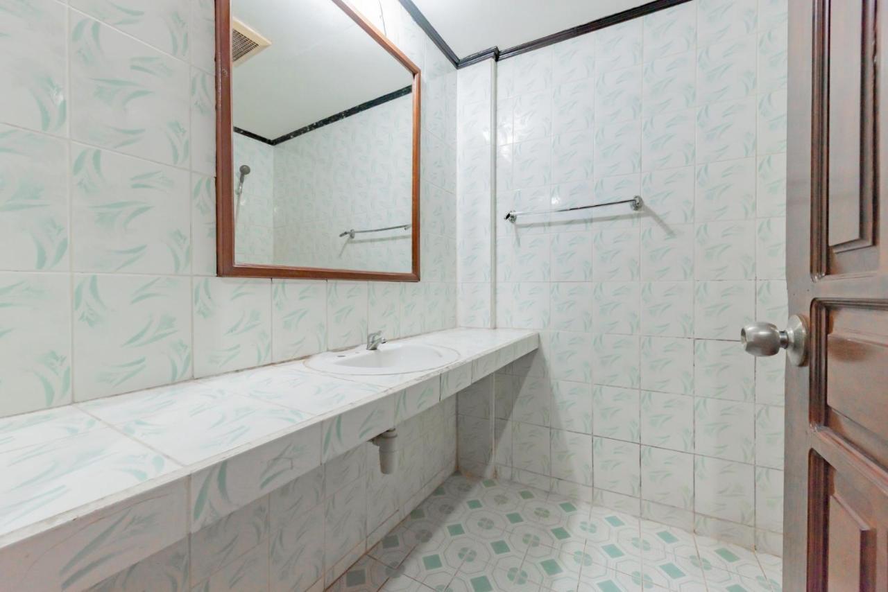 Reddoorz Near Plaza Balikpapan Hotell Exteriör bild