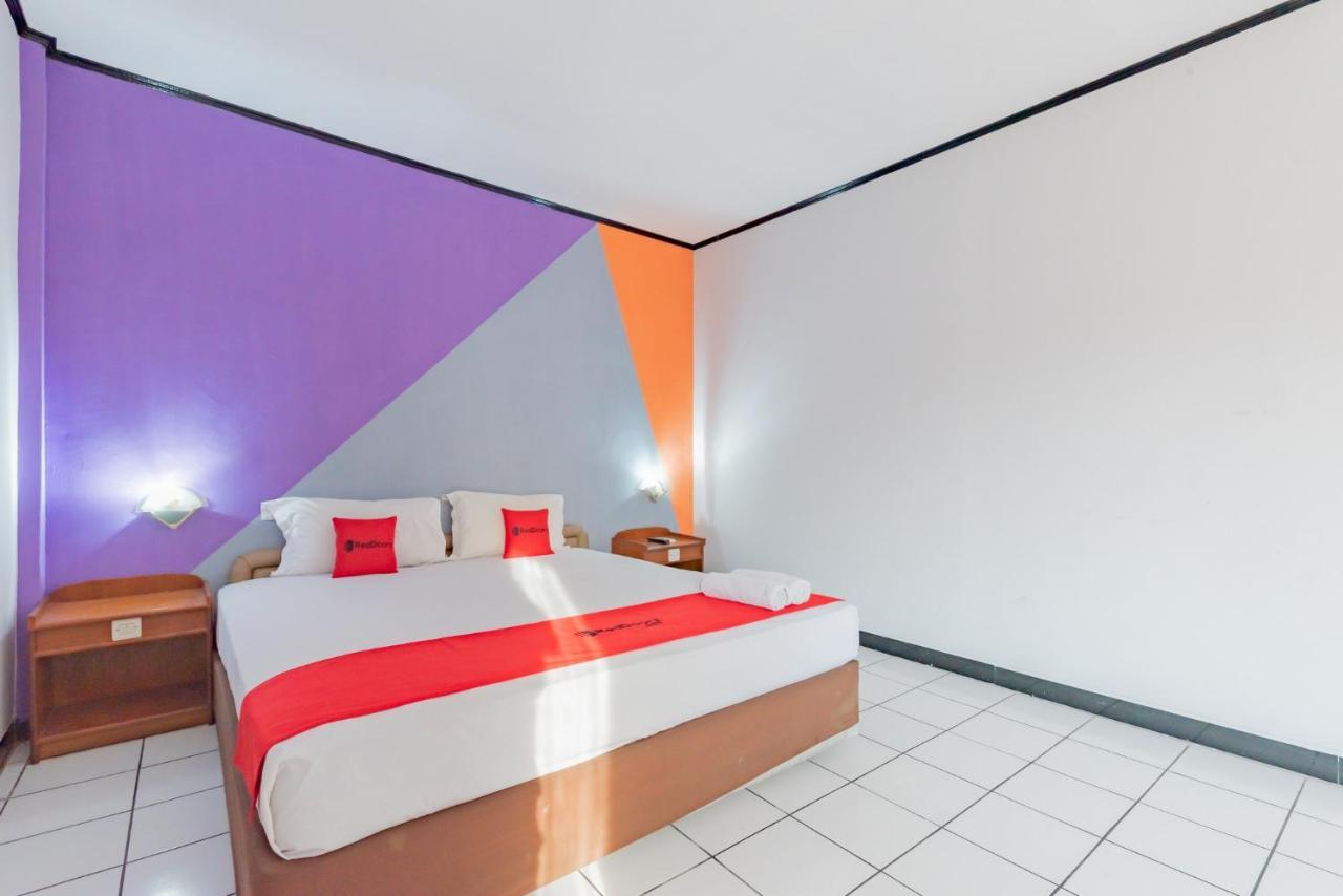 Reddoorz Near Plaza Balikpapan Hotell Exteriör bild