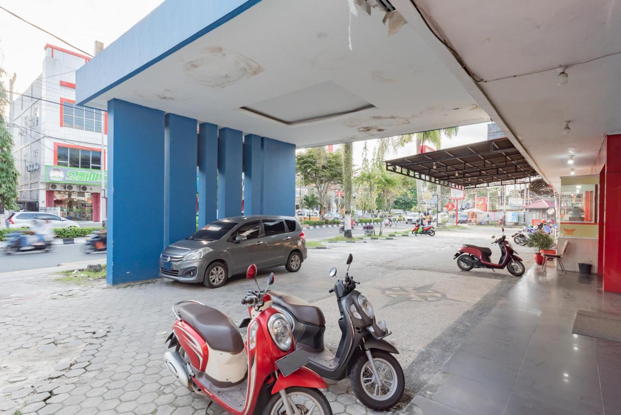 Reddoorz Near Plaza Balikpapan Hotell Exteriör bild
