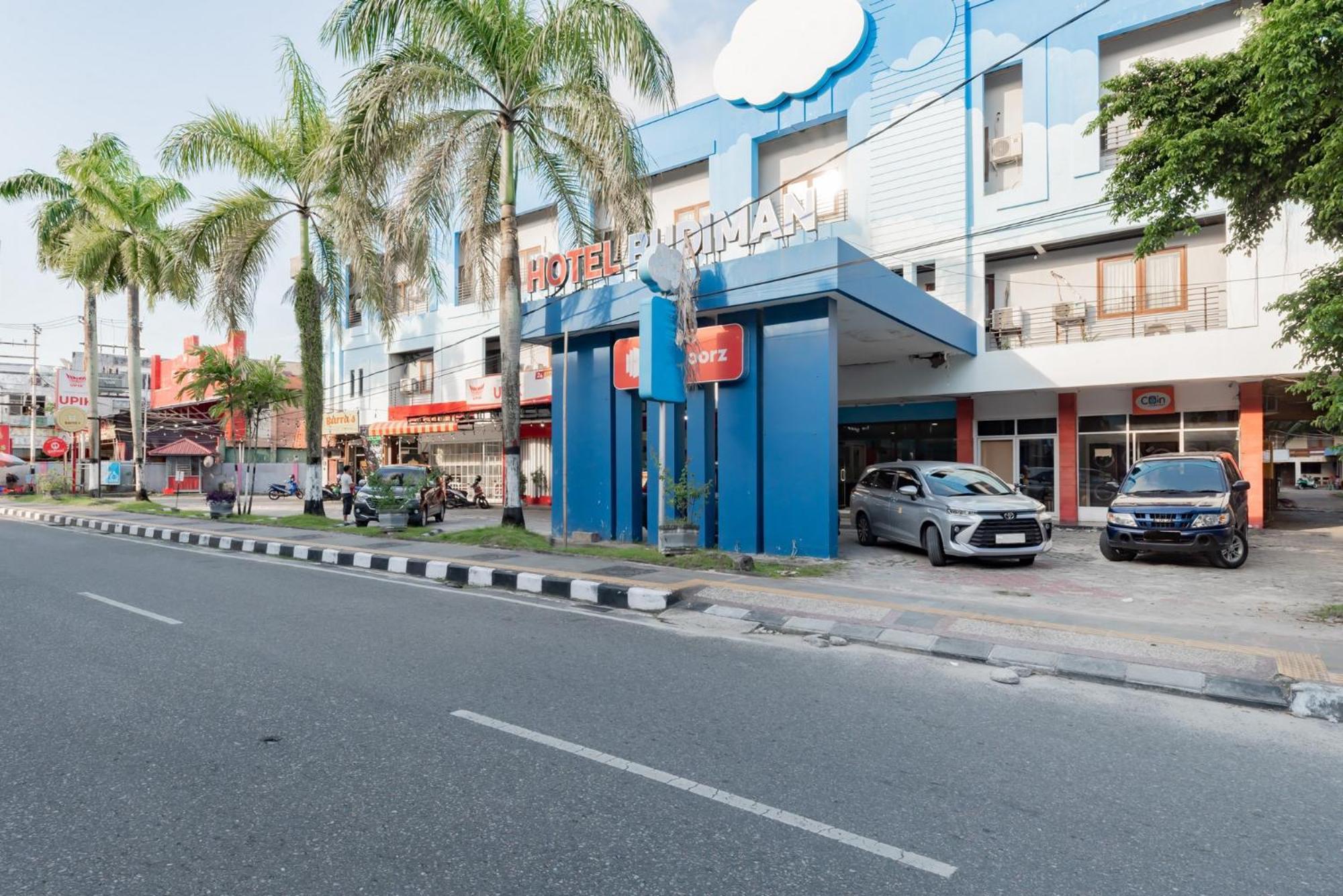 Reddoorz Near Plaza Balikpapan Hotell Exteriör bild